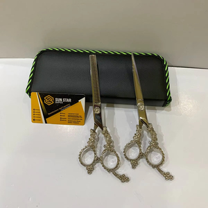 Ciseaux de coiffeur en acier inoxydable pur 440C poignée de dragon pointe de lame tranchante utilisation légère de salon de coiffure pour droitier - Product Image 2