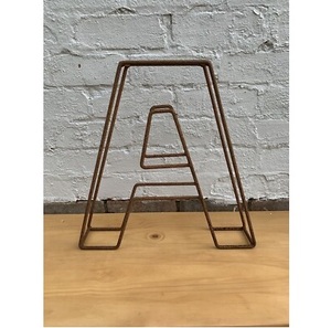 Piso de alambre de metal chapado en oro de pie decorativo de la A LA Z todos los alfabetos unidos para la pared del hogar alfabeto decorativo - Product Image 2