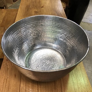 Bol de pédicure rond en métal pour un trempage confortable des pieds Ensemble de pédicure relaxant exporté par l'Inde pour la maison ou le salon - Product Image 5