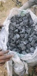 Qualité d'exportation de charbon de bois dur pour le BBQ, griller et l'usage culinaire - Product Image 2