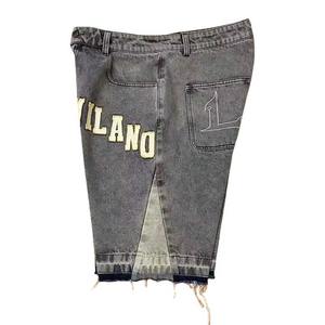 Streetwear Écussons brodés personnalisés avec logo Jorts à ourlet brut Short en jean à bords coupés Short en jean Streetwear vieilli pour hommes - Product Image 3