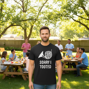 เสื้อยืดนักเล่นเฟรนช์ฮอร์น ขออภัยที่ฉันได้เป่าเสียงฮอร์นแล้ว-สินค้าส่งเสริมการขาย - Product Image 3