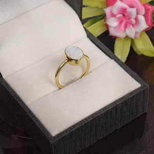 Bague en argent sterling 92.5 faite à la main Style délicat pierre de lune arc-en-ciel naturelle pierre précieuse coupe lisse ronde 10x8mm poire fine - Product Image 5