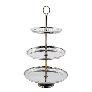 Support à gâteau design martelé idéal pour la décoration intérieure Design hautement fini pour les outils de gâteau de décoration de table de mariage et de fête - Product Image 3