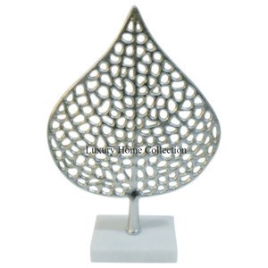 Escultura hecha a mano de diseño antiguo Objeto de color dorado para escritorio de mesa Uso de oficina Suministros de calidad superior a precio barato - Product Image 2