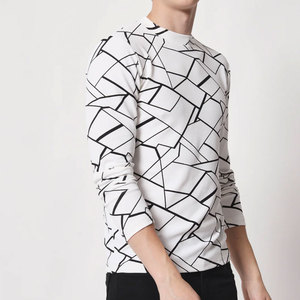 เสื้อสเวตเชิ้ตผู้ชาย คอวี ทรงปกติ ผ้าฝ้าย 100% ระบายอากาศ แห้งเร็ว สกรีนโลโก้ได้ตามต้องการ ผลิตในประเทศปากีสถาน เหมาะสำหรับใส่ลำลองในฤดูหนาว - Product Image 4