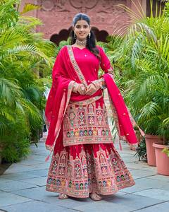 Présentation de la nouvelle collection de créateurs en chinnon pur avec un codage de broderie lourd Dori-Sequence Work Top-Bottom et Dupatta - Product Image 3