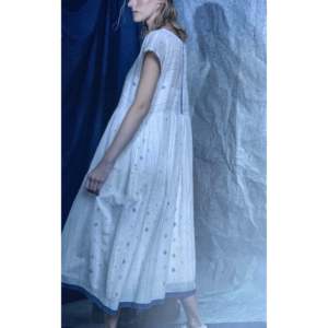 Vestido de Algodón TOSHNI - ECRU JAMDANI, Elegante, Talla Única, Diseño Original, para el Día a Día y Festividades, Transpirable, Sostenible, Cintura Natural, Tallas XS-XL - Product Image 2