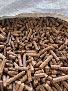 Granulés de bois de pin et de sapin de classe A1 européenne, 6 mm, 8 mm, DIN+ & EN+ A1/A2, approuvés BSL, sacs de 15 kg - Product Image 3