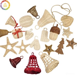 Boîte-cadeau de décoration en osier de cloche de rotin d'ornement suspendu d'arbre de vacances de Noël tissé à la main naturel - Product Image 1