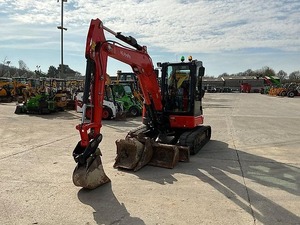 Mini-excavatrice Kubota U56-5 d'occasion en bon état, poids opérationnel de 40 tonnes, avec pompe hydraulique Liyuan, boîte de vitesses, moteur et composants de pompe. - Product Image 2