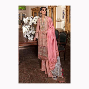 Derniers motifs ethniques indiens Élégant pour dames en soie Salwar Kameez Filet festif en coton pakistanais pour les fêtes - Product Image 6
