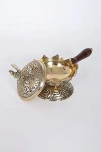 Quemador de Incienso de Metal Resistente al Calor con Tapa y Soporte para Incienso, Ideal para Templos y Meditación, Venta al por Mayor - Product Image 4