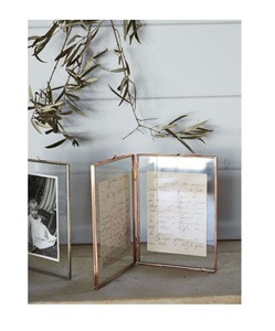 Cadre photo en métal d'inspiration luxueuse avec un attrait esthétique époustouflant et une finition de qualité supérieure pour une décoration intérieure sophistiquée - Product Image 5