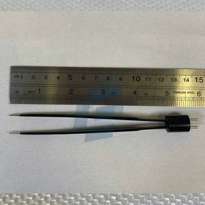 Pince bipolaire réutilisable à pointe Semkin de 0.5mm avec raccord plat européen | Pince électrochirurgicale antiadhésive et jetable - Product Image 3