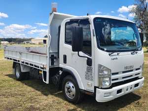 NOUVEAU Isuzu NPR200 Camion benne moyen 4x2 avec prise de force (PTO) Ex-Membres du conseil - Product Image 4
