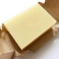Barra de baño hidratante de manteca de cacao de etiqueta privada OEM | Jabón orgánico hecho a mano a granel con manteca de karité y vitamina E para venta al por mayor
