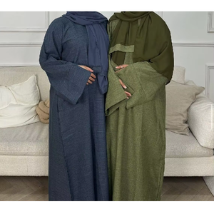 Vente en gros Abaya en satin de luxe personnalisée pour femmes Vêtements islamiques de haute qualité Manches à volants Taille libre Petite musulmane Dubaï Turquie - Product Image 6