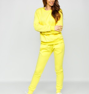 OEM de las mujeres de 2 piezas de desgaste de la calle Athletic Jogger Suit pantalones de chándal acampanados y transpirable sudadera al por mayor chándal de terciopelo - Product Image 6