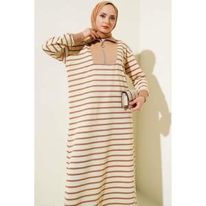 Robe rayée à demi-zip sur le devant Latte - Product Image 1