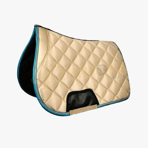 Nouvel arrivage Tapis de selle de cheval anglais noir en satin de dressage sur mesure de haute qualité avec remplissage en feutre de logo de tissu de taille personnalisée - Product Image 2