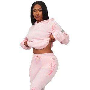 Survêtement empilé élégant pour femmes fabriqué sur mesure par OEM-Idéal pour les vêtements de détente et les vêtements de sport - Product Image 2