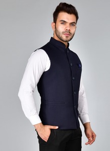 Chaleco Azul Elegante para Hombre, Diseño Clásico, Ideal para Vestimenta Formal y Eventos Nocturnos, Disponible para la Venta - Product Image 2