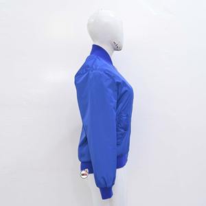 Blouson aviateur Softshell pour hommes à la mode avec manches longues en laine polaire chauffante Service OEM disponible col montant - Product Image 2