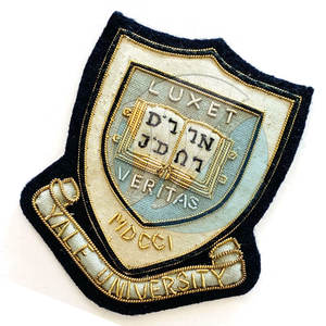 Insignes de blazer sur mesure en vrac dernier style OEM Service insignes en cuir brodé dentelle décoration épingle de sûreté - Product Image 4