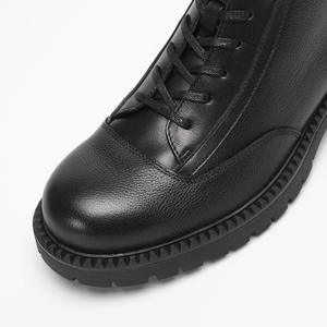 Bottines classiques en daim avec semelle antidérapante et semelle intérieure rembourrée pour le bureau et les occasions professionnelles - Product Image 3