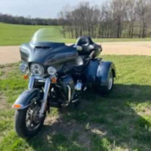 Được Sử Dụng 2015 Har-Leyddavid-Son <span class=keywords><strong>Tri</strong></span> Glide Siêu Cổ Điển Cho Bán Iconicpower Cao Cấp Sấm Sét Comfortepicpower <span class=keywords><strong>Elite</strong></span> - Product Image 1