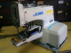 Machine à coudre à points boutonnés MB-1373 la plus vendue, NOUVELLE, avec table - Product Image 6