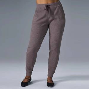 Pantalon de jogging côtelé pour femmes avec poches | Jogging extensible taille haute avec taille élastique et texture côtelée - Product Image 1