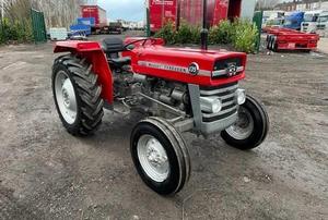 รถแทรกเตอร์ฟาร์ม MASSEY FERGUSON 135 ขนาด 47 แรงม้า มีจำหน่าย - Product Image 2
