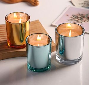 Pot à bougie en verre coloré avec du verre transparent disponible chez HHO utilisé à la maison et au restaurant pour la décoration - Product Image 1