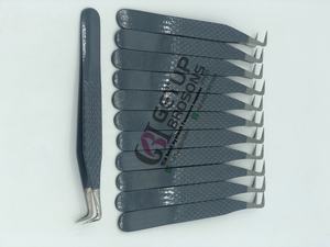 Pinzas Profesionales de Alta Calidad para Extensión de Pestañas, con Punta Serrada de 90 Grados, Recubrimiento en Polvo Gris Oscuro Antiestático y Agarre de Diamante - Product Image 4