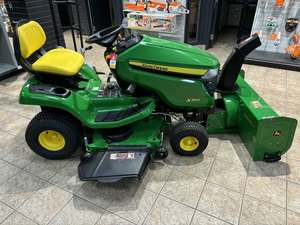 Tracteur de jardin multifonctionnel professionnel à essence avec tondeuse autoportée verte, accessoire lame à neige et bac de ramassage arrière 200L - Product Image 4
