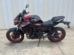 Kawasaki Z650 2024 con ABS, Lista para Accesorios y Equipamiento - Product Image 3