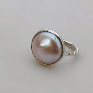 Anillo de Perlas Peach Coin, Joyería Boho Hecha a Mano en Plata de Ley - Product Image 5