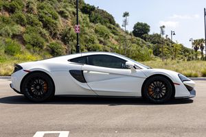 Gran Oferta, Negocio Excelente: McLaren 570 GT Coupé 2017, Listo para Enviar - Product Image 4