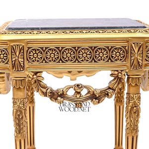 Table d'appoint carrée de luxe en or avec plateau en marbre noir de qualité supérieure et détails néoclassiques sculptés à la main pour la décoration des palais royaux - Product Image 4