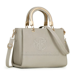 Sac à main à bandoulière à la mode pour dames avec sangle réglable pour tenue décontractée de tous les jours élégant sac à main en cuir pour dames - Product Image 1