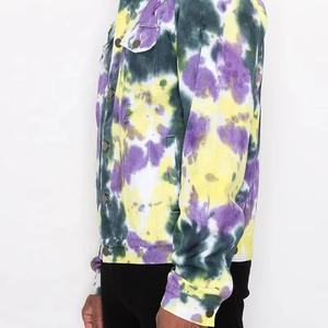 Veste en jean noire délavée sur mesure pour homme, de haute qualité, avec rivets vintage, broderie, poche ornée de strass et motif imprimé au dos, collection automne - Product Image 6