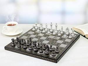 Tablero de Ajedrez Coleccionable de Lujo de 12" x 12" con Piezas de Latón Fundido a Presión, Hecho a Mano con Mármol Premium, para Juegos en Casa - Product Image 3