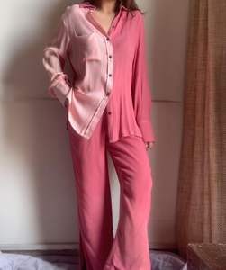 Nouvelle mode 2 pièces pour femmes ensemble cravate teinture coton crêpe chemise taille haute pantalon large bouton décoration manches longues naturel - Product Image 4