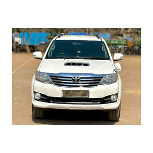 Voitures d'occasion de qualité supérieure Hilux Diesel Pickup 4x4 Double Cabine Toyota Hilux Camion Gaucher AC - Product Image 1