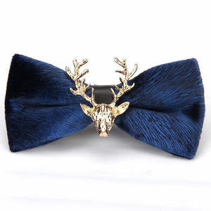 Corbata de Moño Navideña con Estampado Floral Jacquard, Material de Seda y Poliéster con Patrón Tejido para un Estilo Festivo - Product Image 3