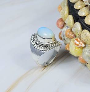 Bague de réglage de lunette en argent sterling massif de style antique 925 fabriquée à la main élégante forme ovale opalite laiteuse pierre précieuse mariage élégant - Product Image 2