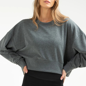 Sudadera Corta Personalizable para Mujer, Sudadera Moderna para Ropa Deportiva y Tendencias Urbanas, Top Informal Cortado para Mujer - Product Image 1