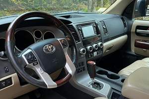 USADO LHD/RHD 2014 T0Y0TA SEQUOIA PLATINO - Product Image 2